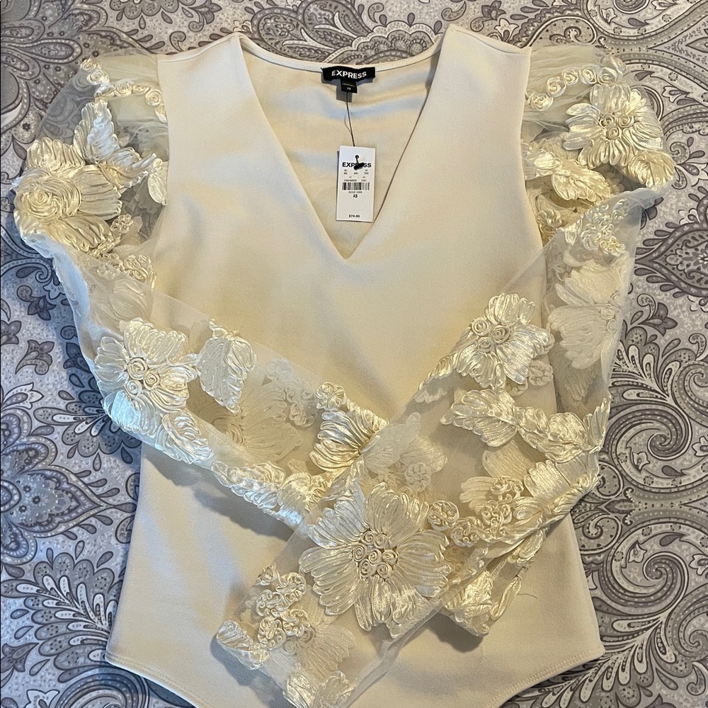 Express Ivory Bodysuit with Lace Floral Sleeves - Picture 5 of 8